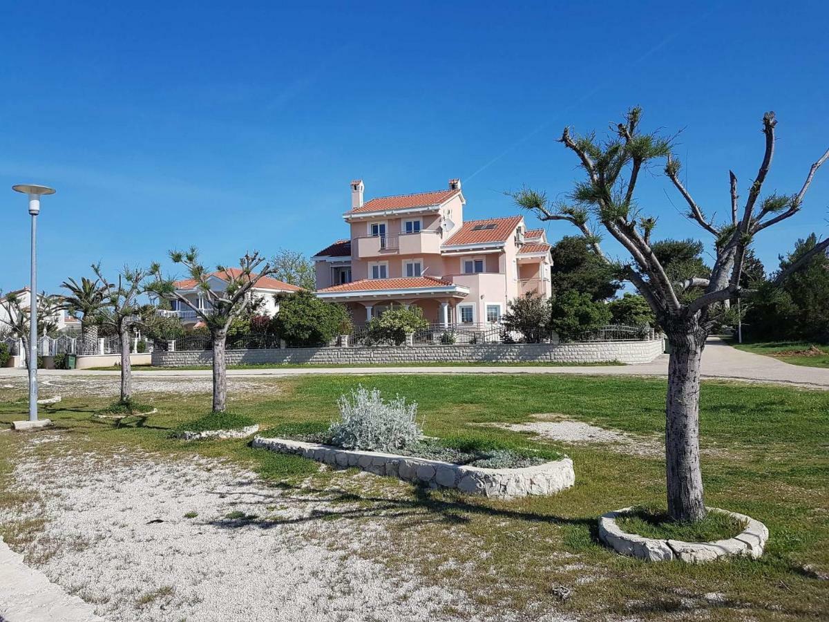 Apartmani Lorena Privlaka  Exterior foto